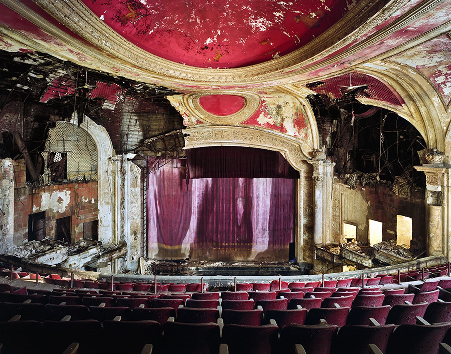 Photo: Paramount Theater, Neward (NJ), 2011 © Marchand & Meffre